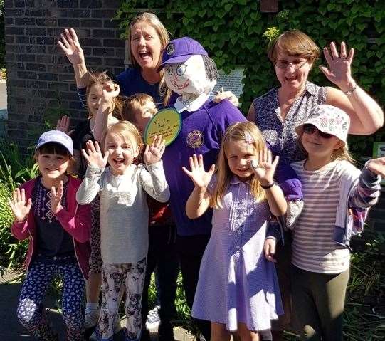 Headcorn Primary staff and pupils with their entry for the inaugural Ted's Scarecrow Challenge at the KM Charity Walk (11640684)