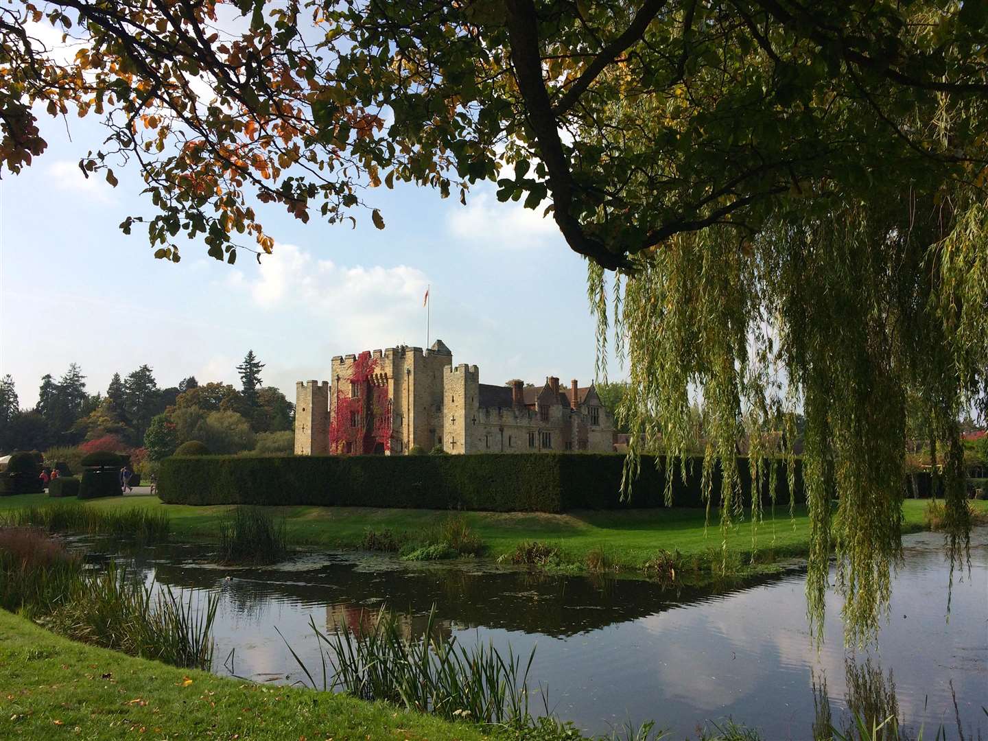 Autumn colour appearing at Hever (4474385)