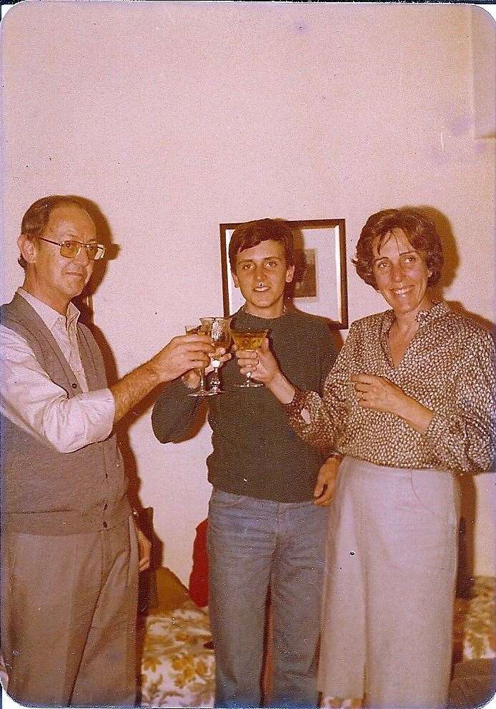 Miguel Savage with his parents in the 1980s in Argentina (PA)