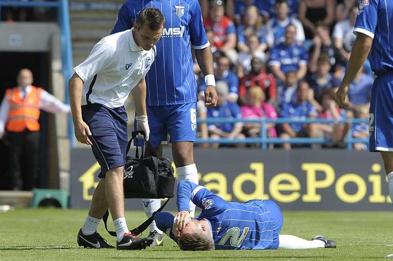 Matt Fish's afternoon lasted just three minutes after a knee injury ended his involvement. Picture: Barry Goodwin