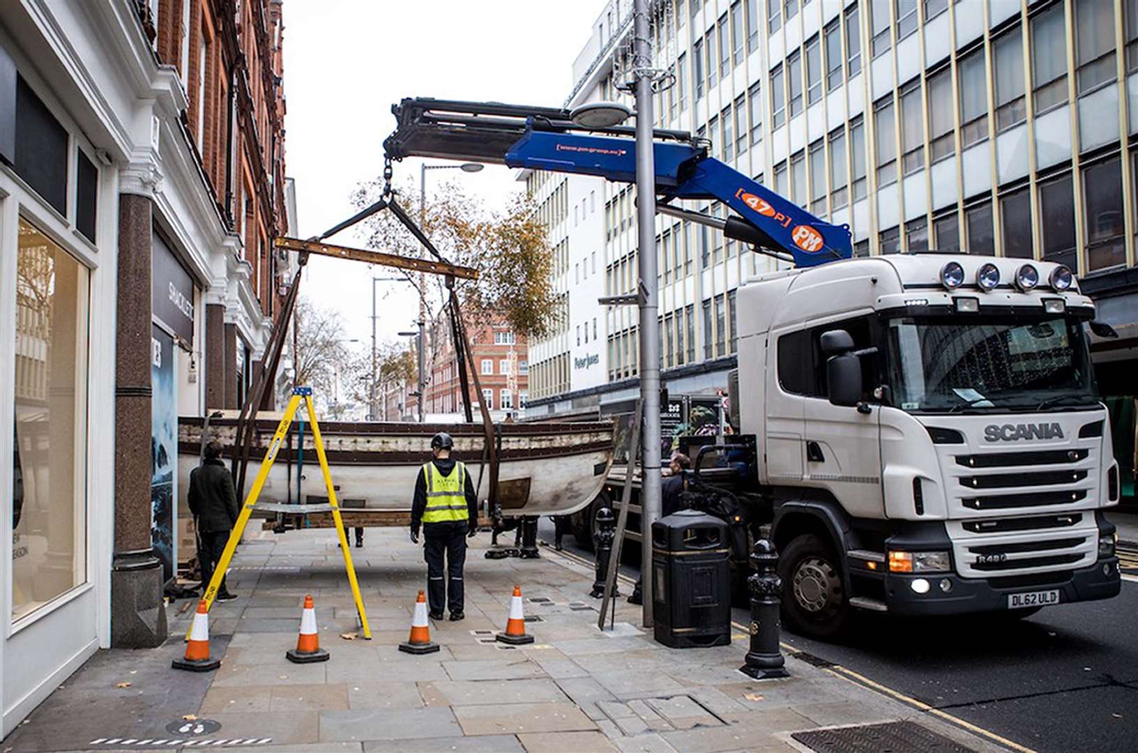 Unloading the boat (Ian Holdcroft/PA)