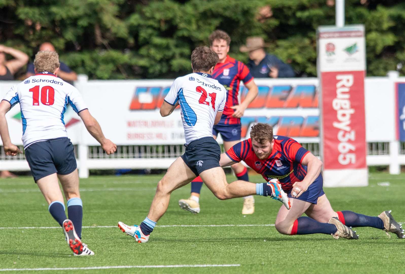 Kent on the attack. Picture: Mark Deller of Windandsurf Images