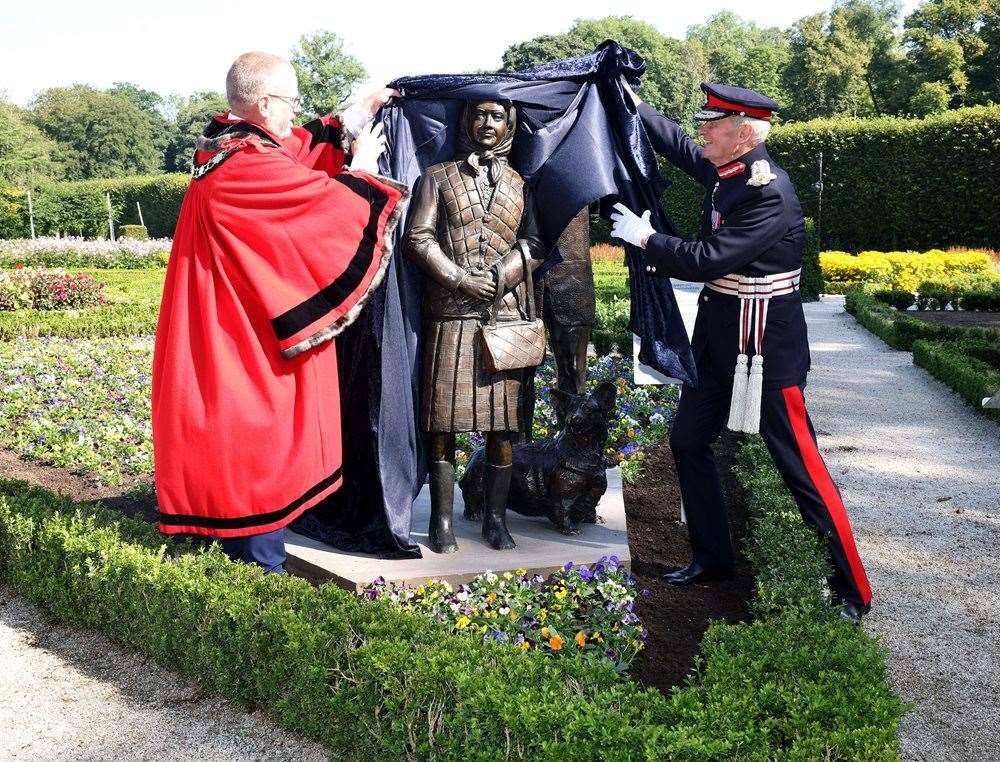 A new statue to commemorate the late Queen has received mixed reviews from members of the public (Antrim and Newtownabbey Borough Council/PA)