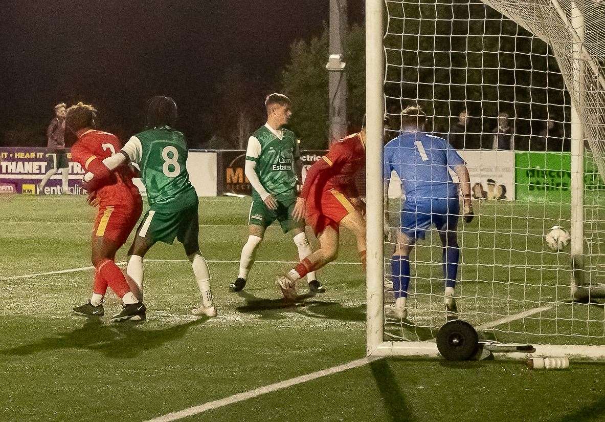 Whitstable hit the post. Picture: Les Biggs