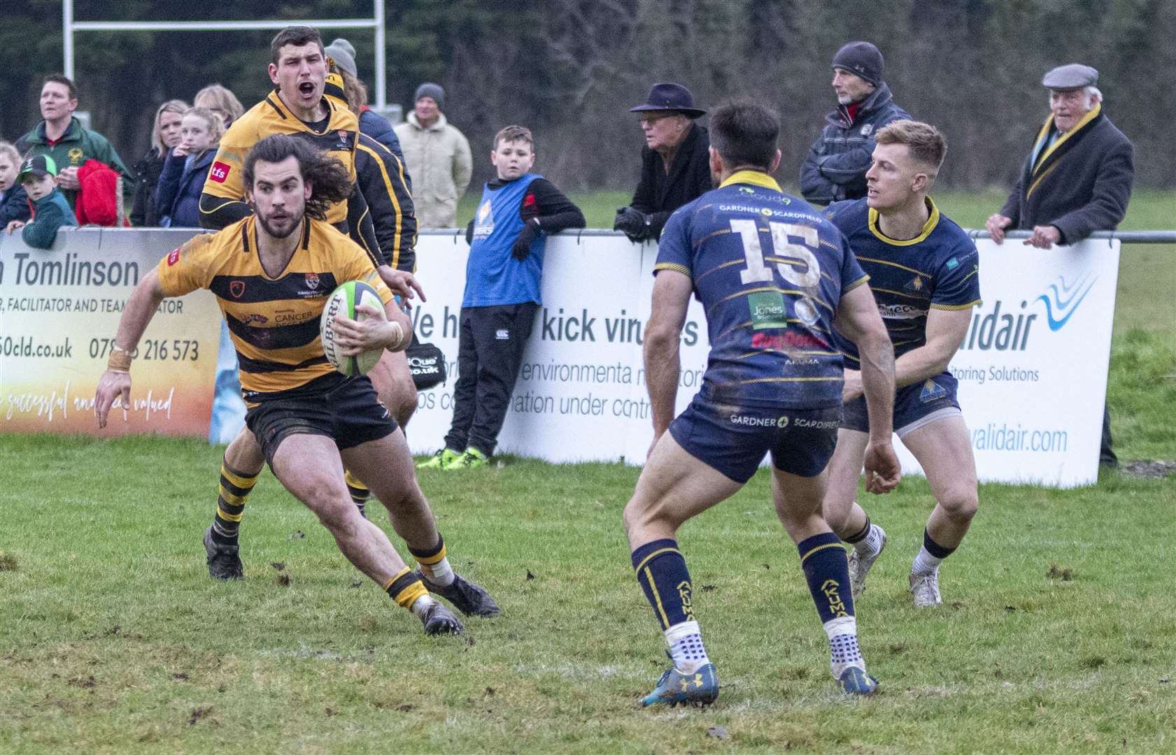 Canterbury on the attack during their clash at Worthing on Saturday. Picture: Phillipa Hilton (54296564)