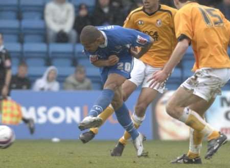 Simeon Jackson fires home to put the Gills 2-0 up. Picture: Grant Falvey