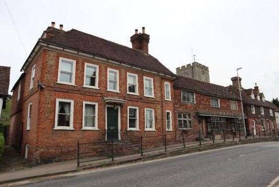 Grade II listed buildings in Staplehurst High Street