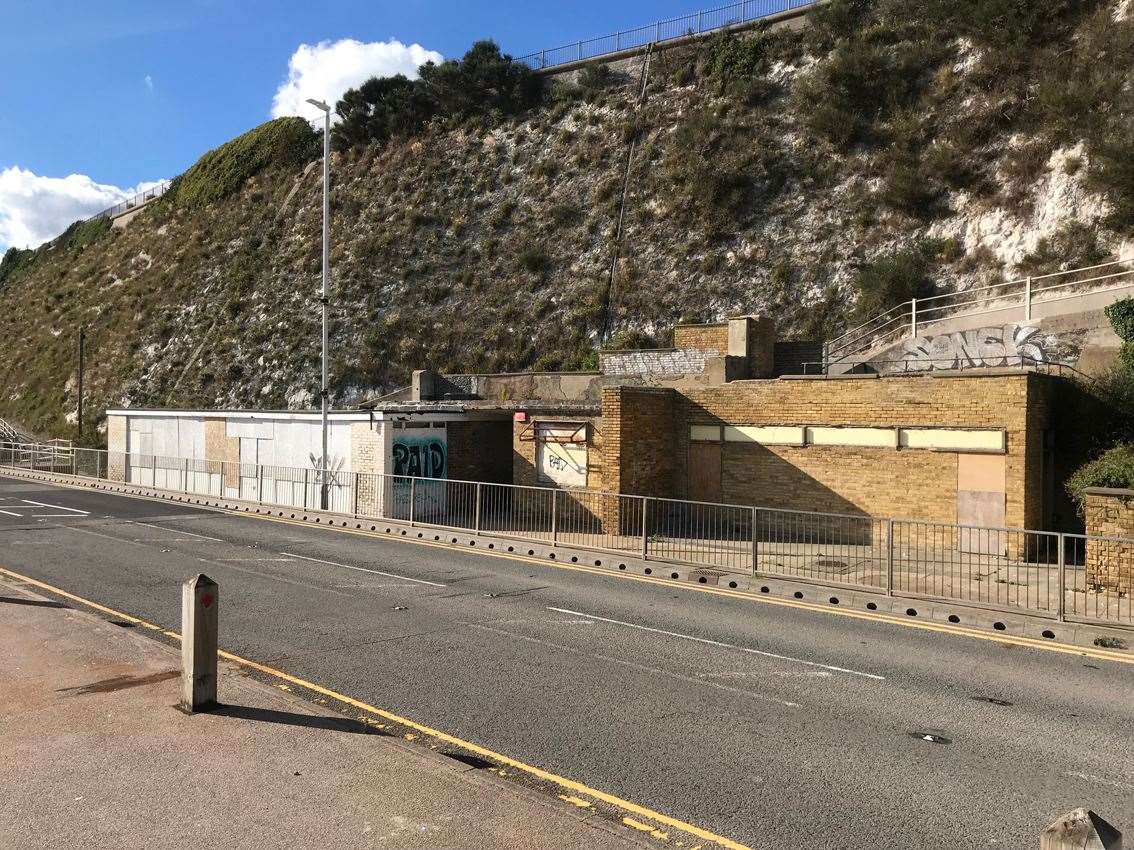 The former Western Undercliff Cafe and loos