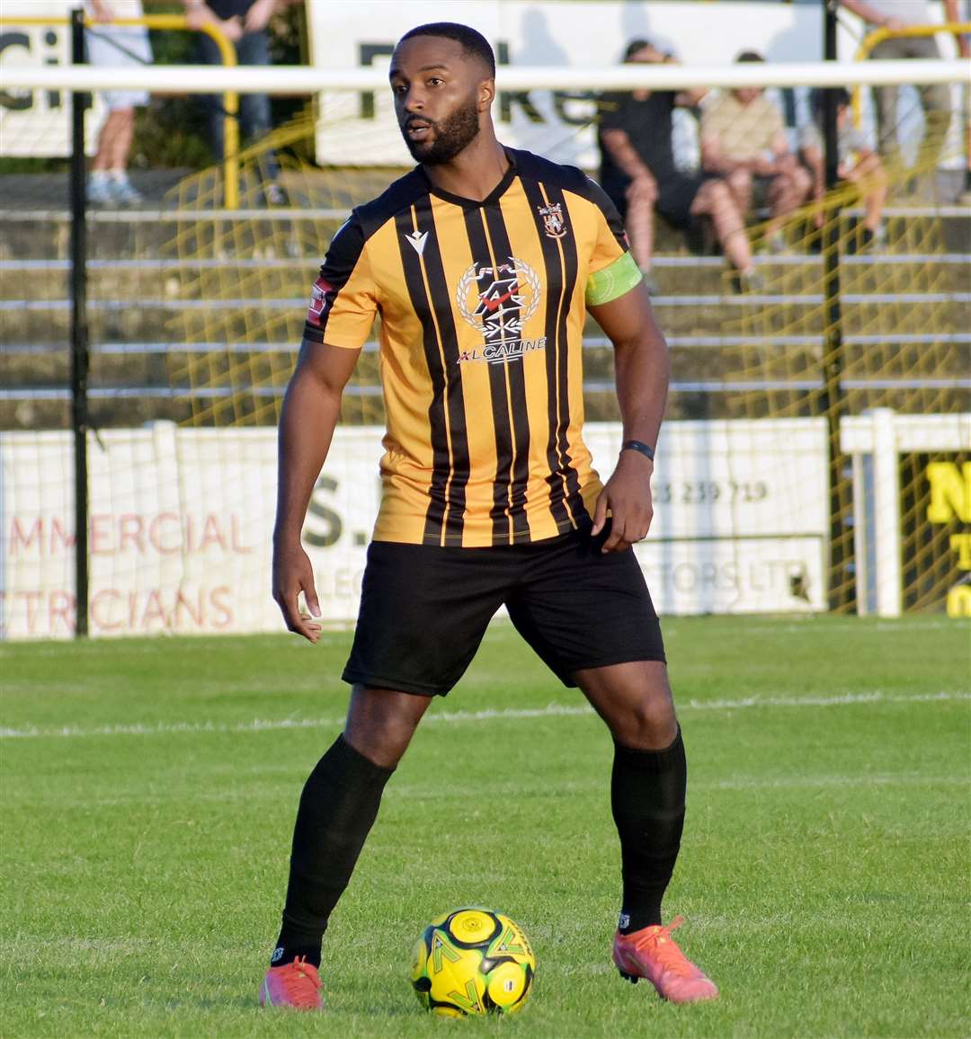 Folkestone skipper Ian Gayle on the ball. Picture: Randolph File