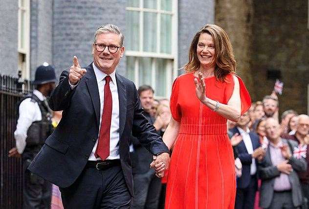 The Prime Minister, Sir Keir Starmer and his wife Victoria arrive at Number 10 Downing Street upon his appointment. Picture by Rory Arnold/ No 10 Downing Street