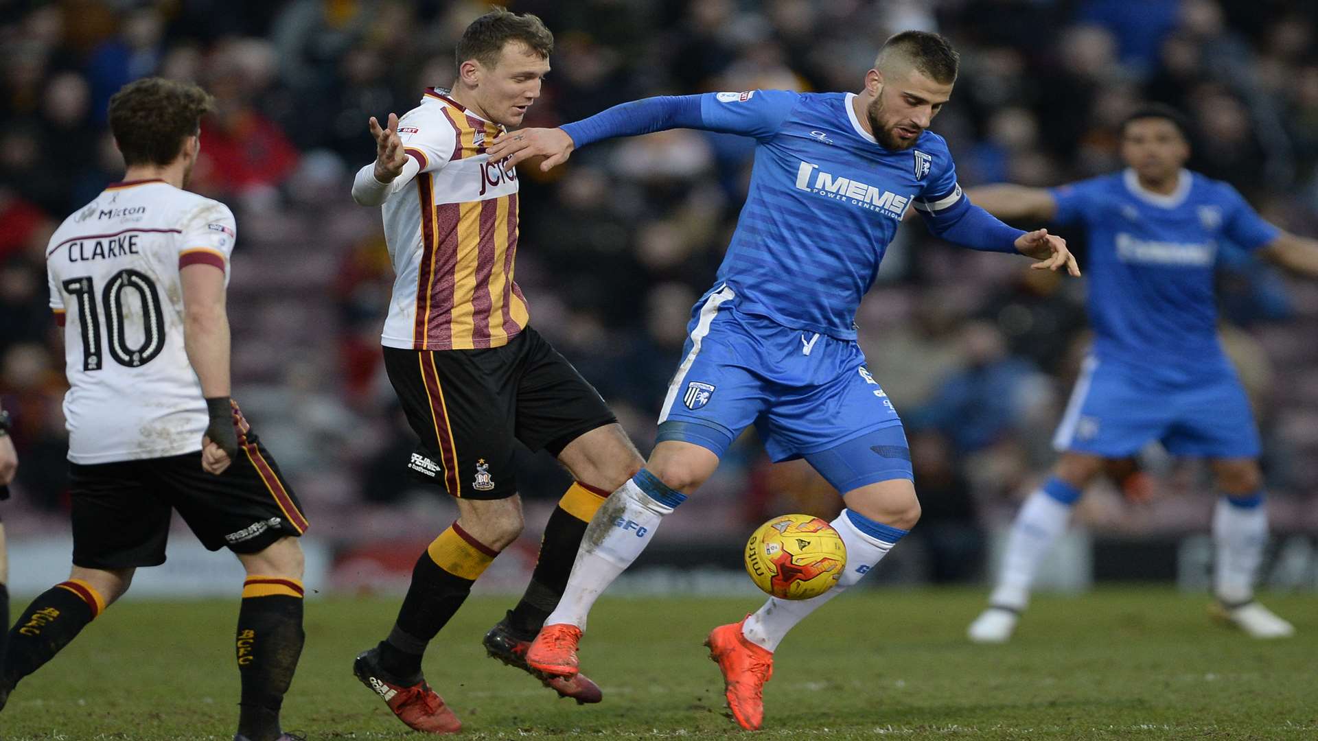 Max Ehmer gets the ball after taking on Charlie Wyke Picture: Ady Kerry