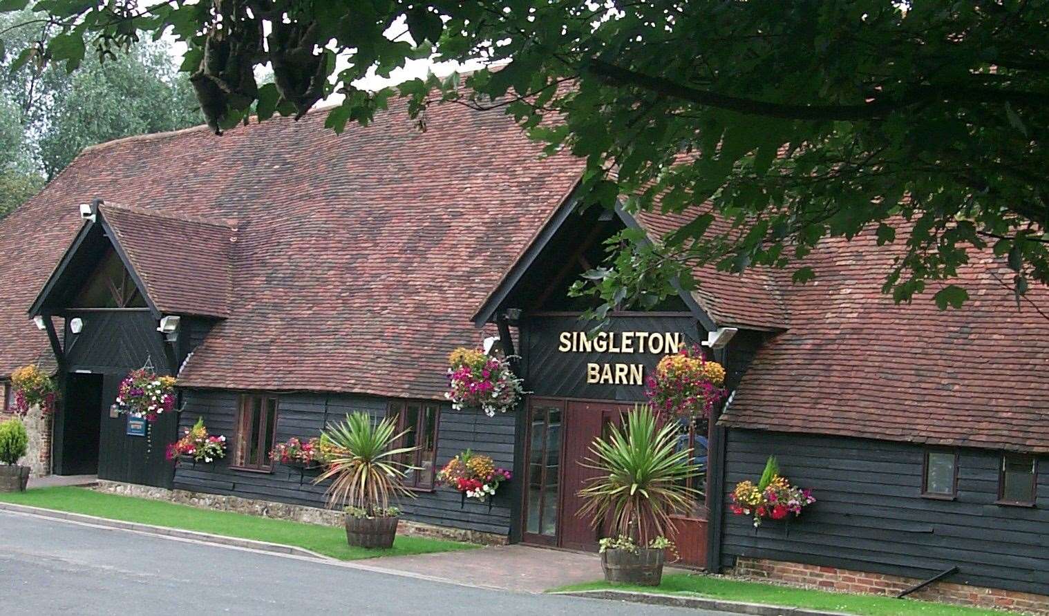 Singleton Barn pub