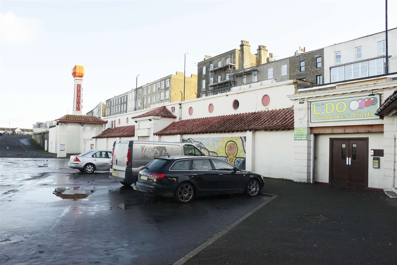 Margate The Lido Ethelbert Terrace.Alistair and Ralph Noel have plkans for a Hotel and Apartments.Picture: Paul Amos. (5722392)