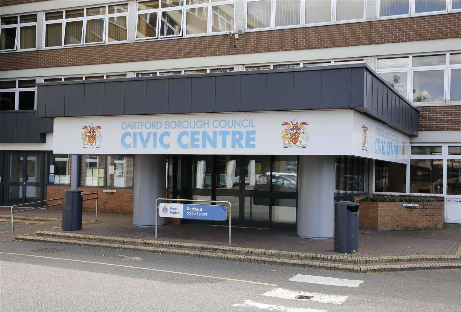 Dartford council approves council tax freeze for second year running