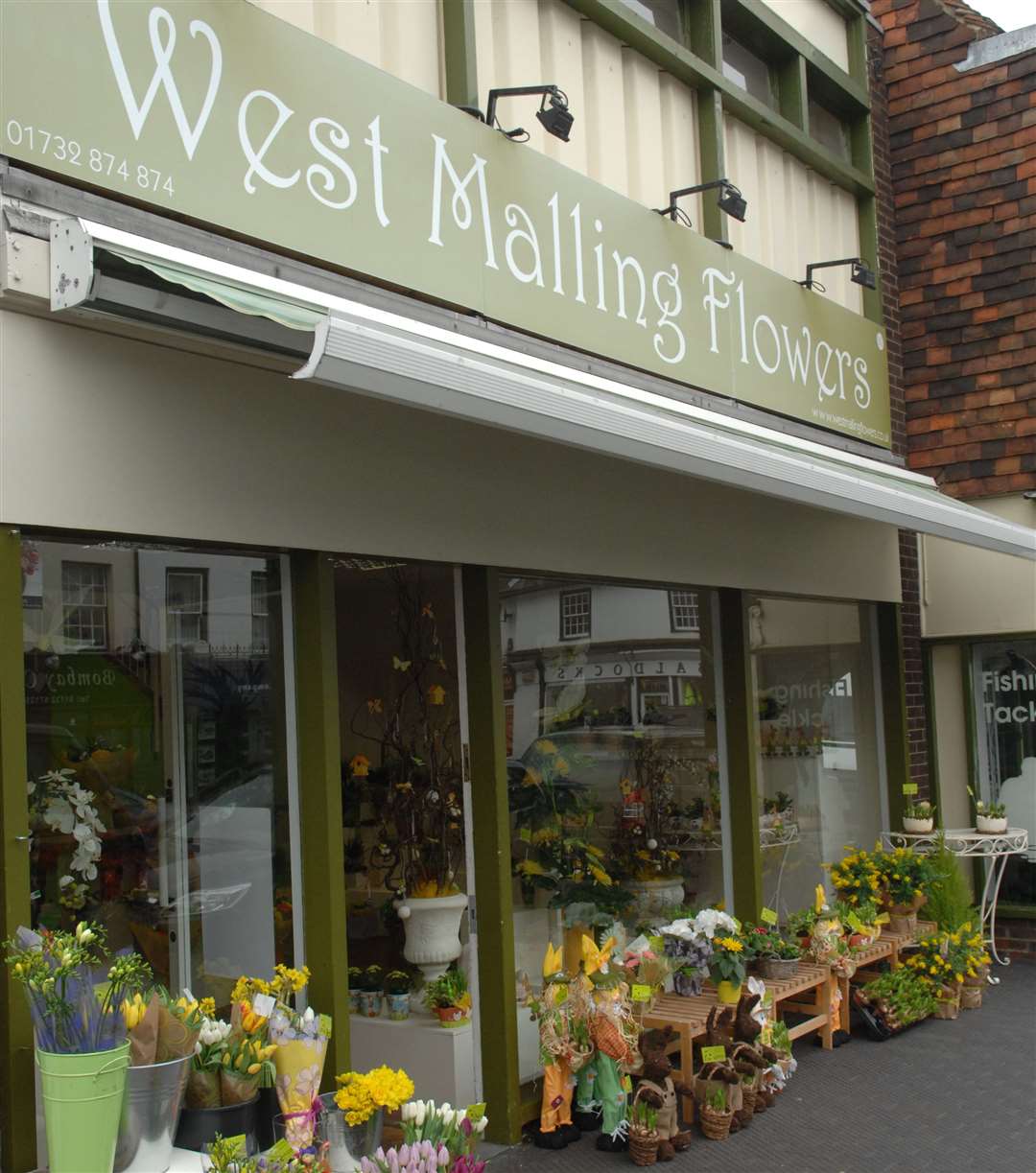 The owners of West Malling Flowers in the High Street have opened a cafe. Picture: Matthew Walker