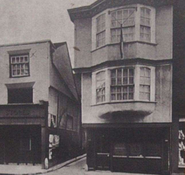 Statue of Christopher Marlowe planned for Canterbury high street, near