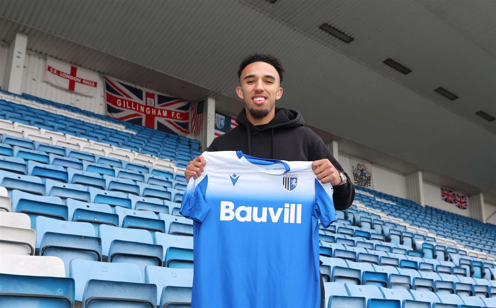 Gillingham have signed Remeao Hutton for an undisclosed fee from Swindon Town @KPI_Colin / Gillingham FC