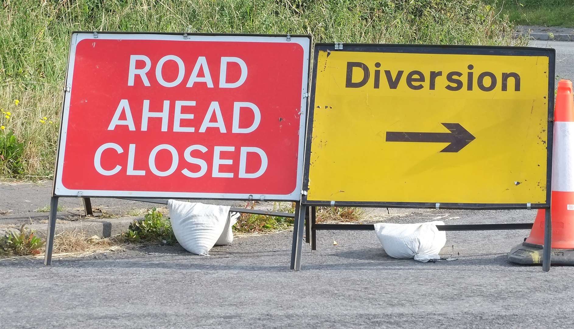 Lower Rainham Road closed for emergency repairs by Southern Water