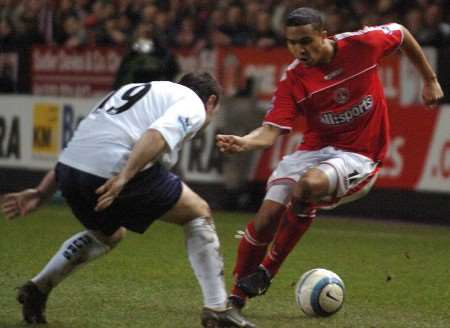 Andy Reid (left) in action for Spurs against Charlton in March 2005. Picture: MATTHEW WALKER