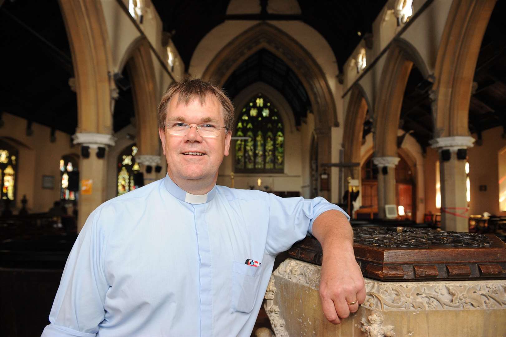 Brave reverend chases away suspected thieves at St Mary's Greenhithe