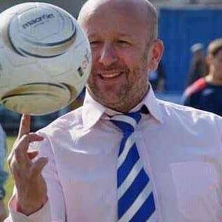 Herne Bay 's title winning manager Simon Halsey (33753479)