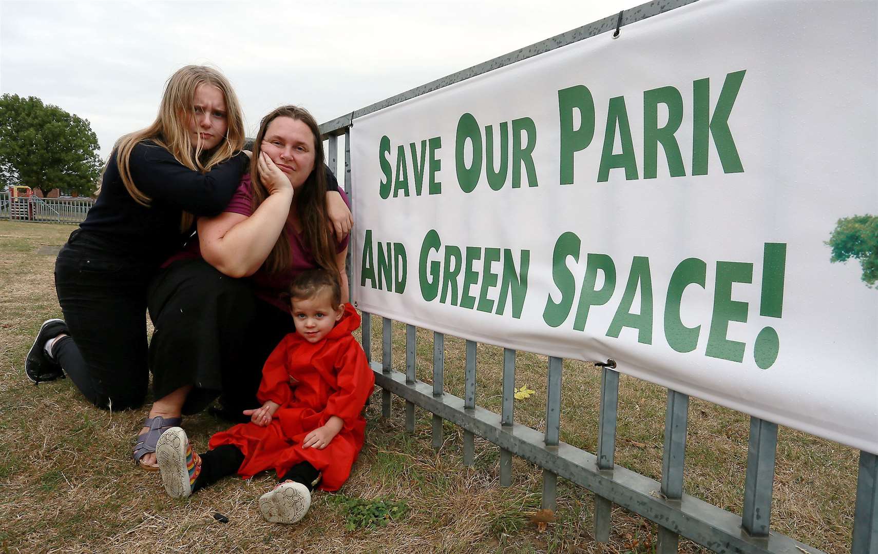Melanie Foster Smith with her daughters Elanya (left) and two year old Elyissa (right) have been working hard to save sturry park.Picture: Phil Lee (17238335)