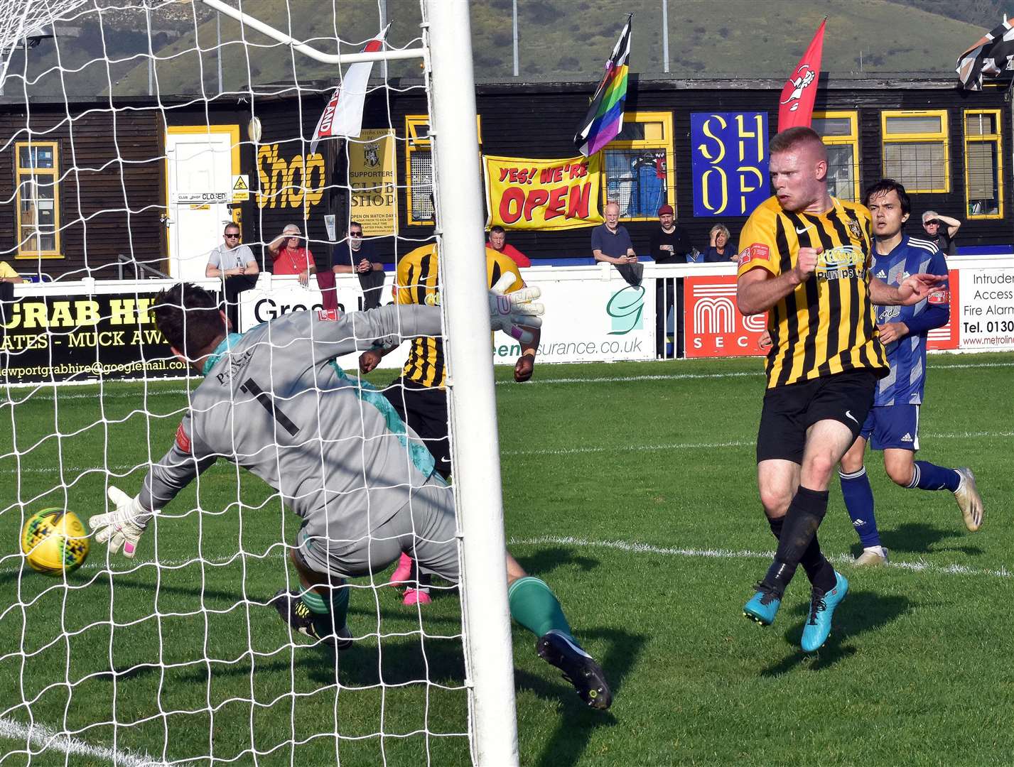 Folkestone midfielder Scott Heard missed their defeat at Hornchurch but manager Neil Cugley hopes his hamstring injury will not leave him sidelined for long. Picture: Randolph File