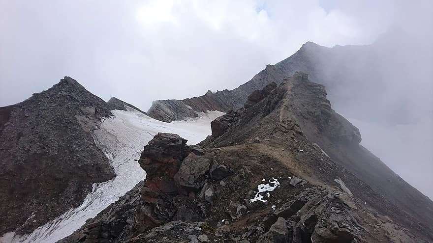 The soldiers travelled a combined 4,000 miles to rescue those stranded in Nepal