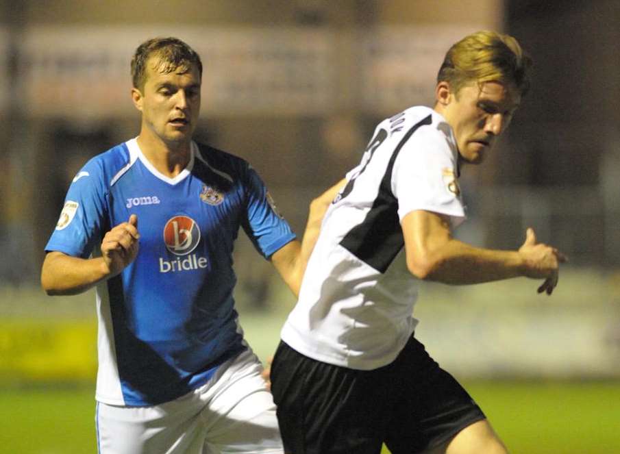 Tom Bradbrook (right) in action for Dartford against Eastleigh Picture: Steve Crispe