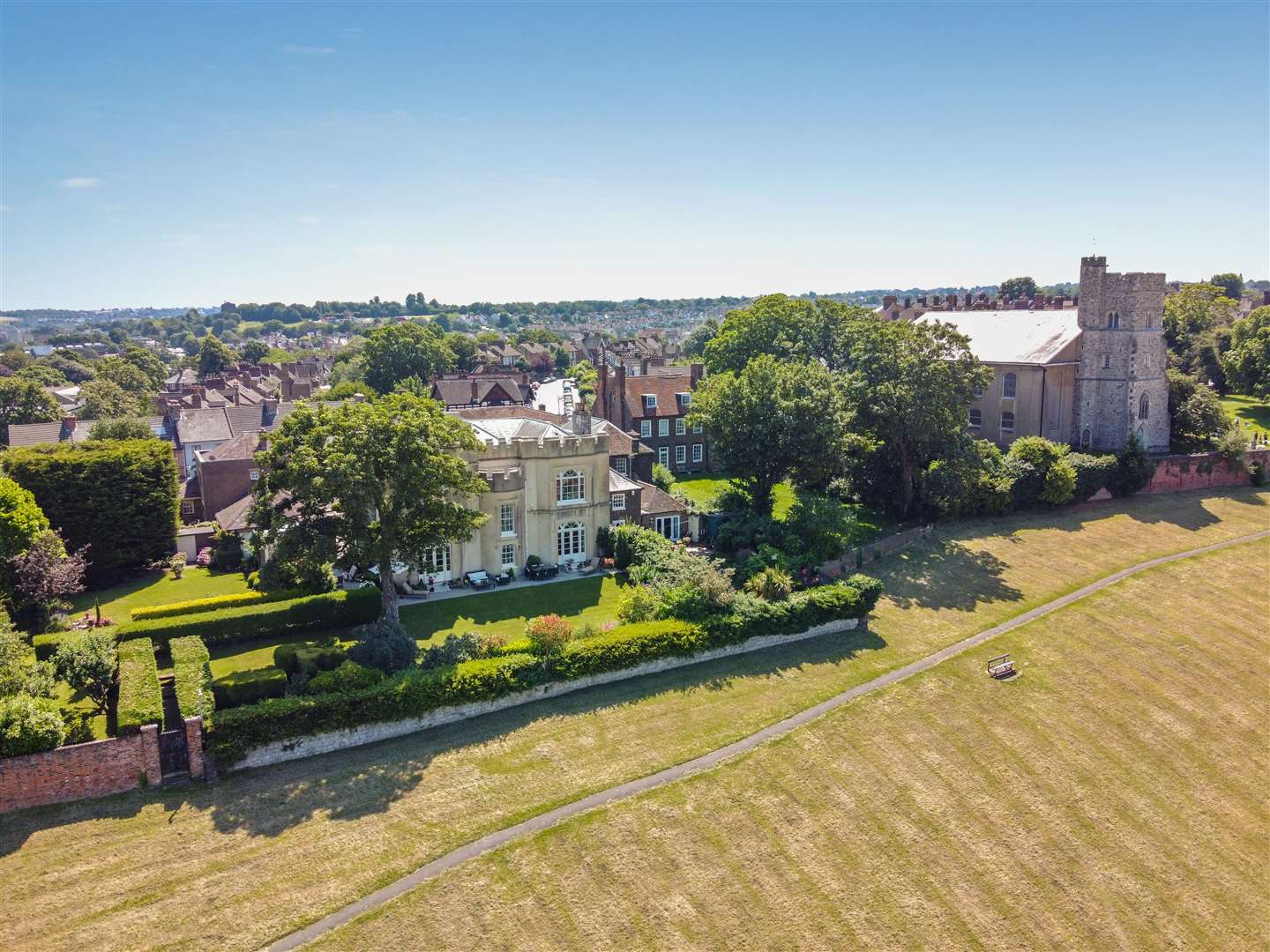 The Gleanings - Georgian mansion in Rochester