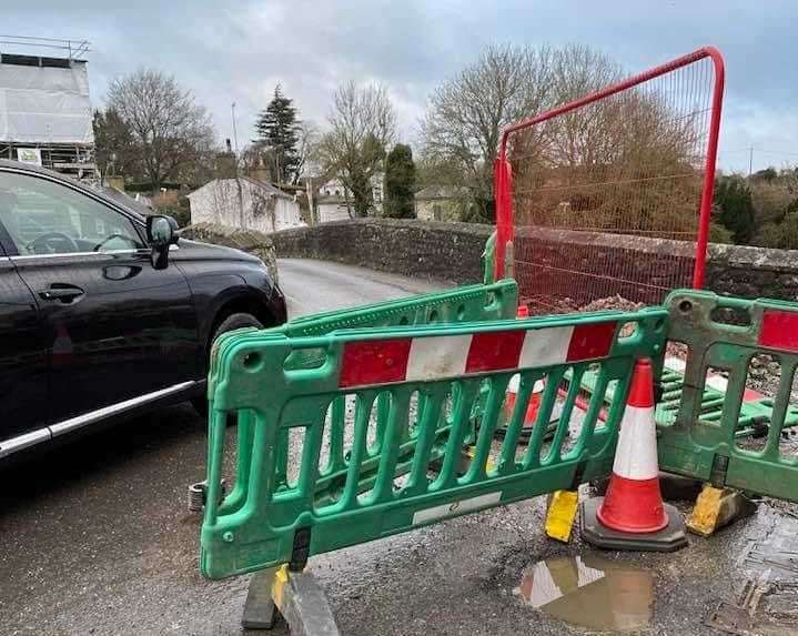 Drivers ignoring East Farleigh Bridge road closure after barrier