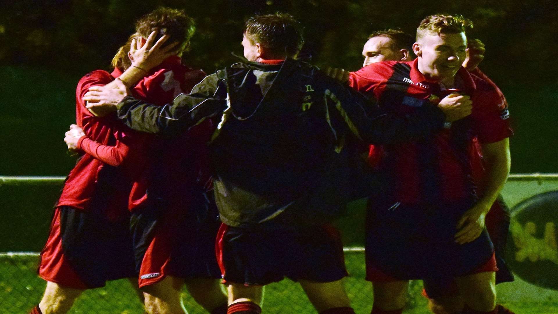 Sittingbourne celebrate Jake Embery's last-minute winner against Godalming this season Picture: Ken Medwyn