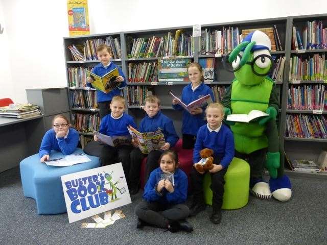 Priory Fields pupils with Buster Bug (26648566)