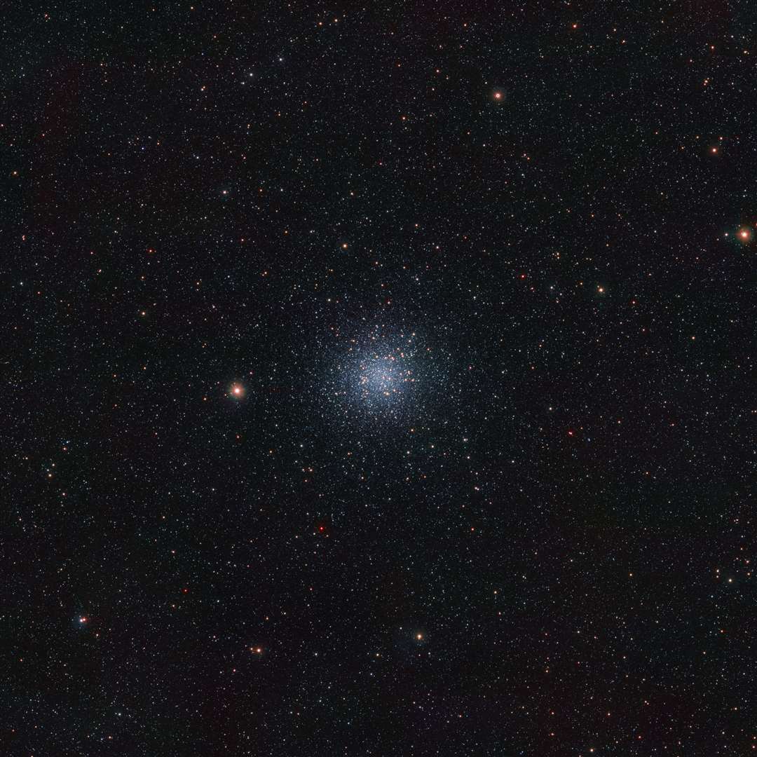 An infrared view of the Messier 22 globular cluster (ESO/VVVX survey)