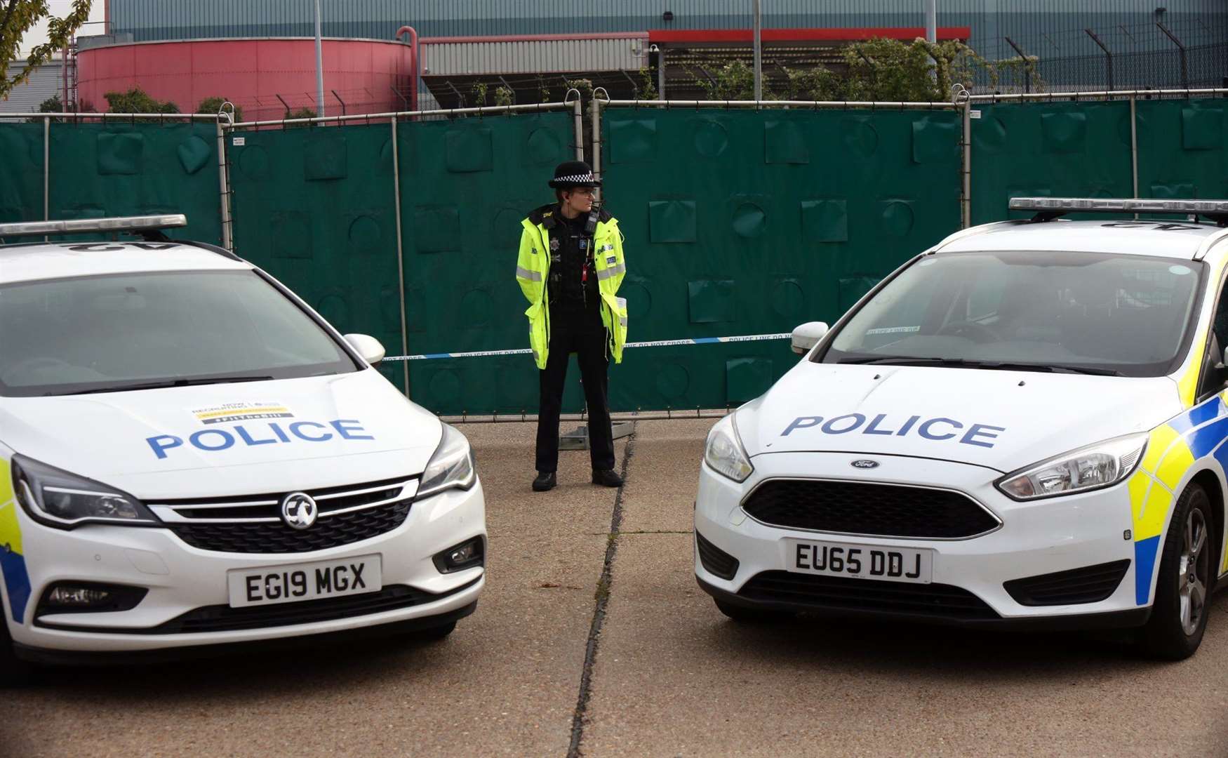 Police at the scene of the grim discovery in Thurrock, Essex Picture: UKNIP (20138462)