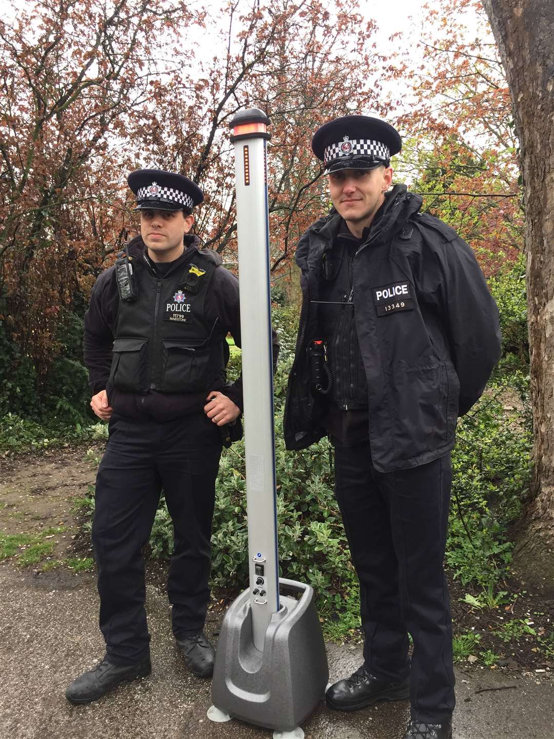 PC Paul Hughes and Ben Matthews with the knife bar (8217229)