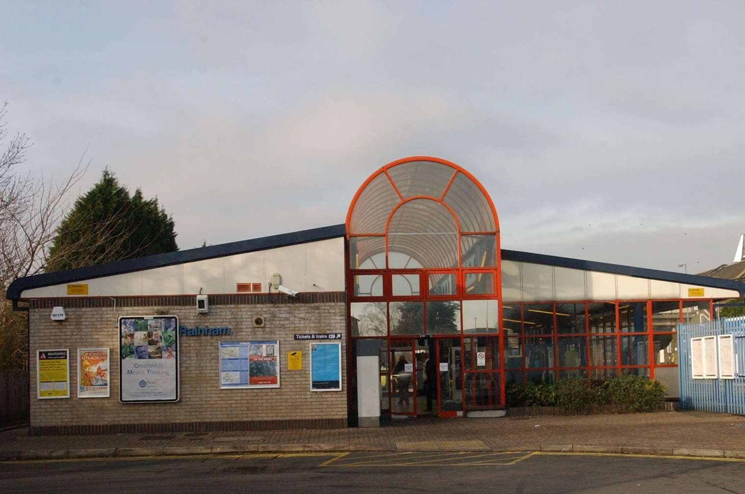 Rainham railway station