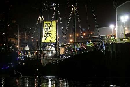 Rainbow Warrior left Kingsnorth late on Wednesday after court order served