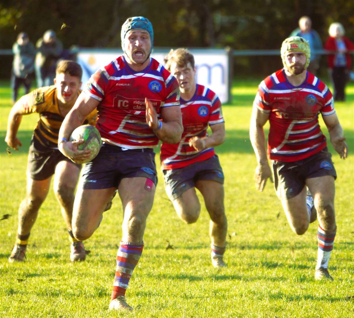 Two-try Duncan Tout sprints clear of Canterbury opponents on Saturday. Picture: Adam Hookway