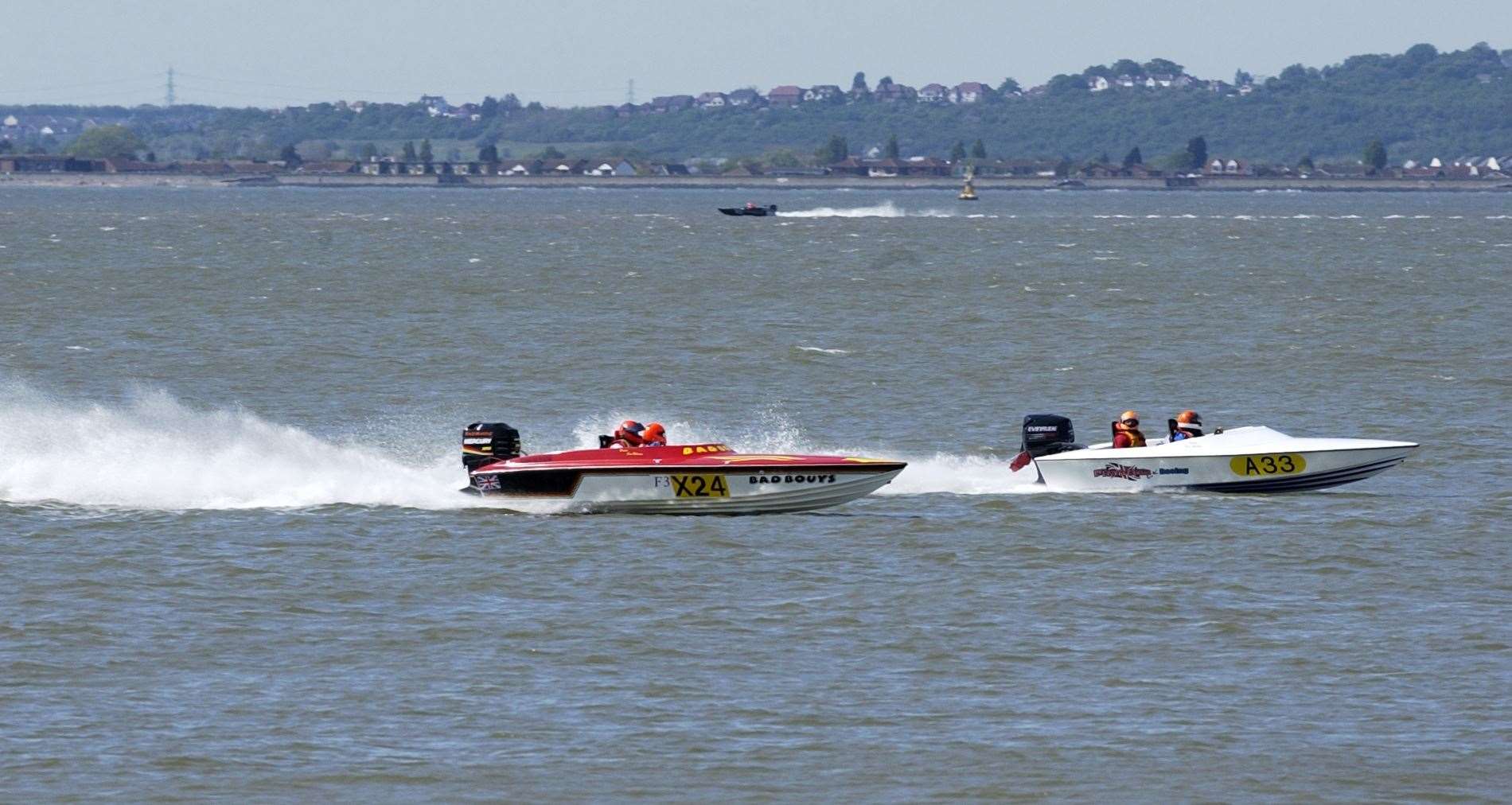 Allhallows Yacht Club brought powerboat racing to The Thames. Picture: Matthew Walker