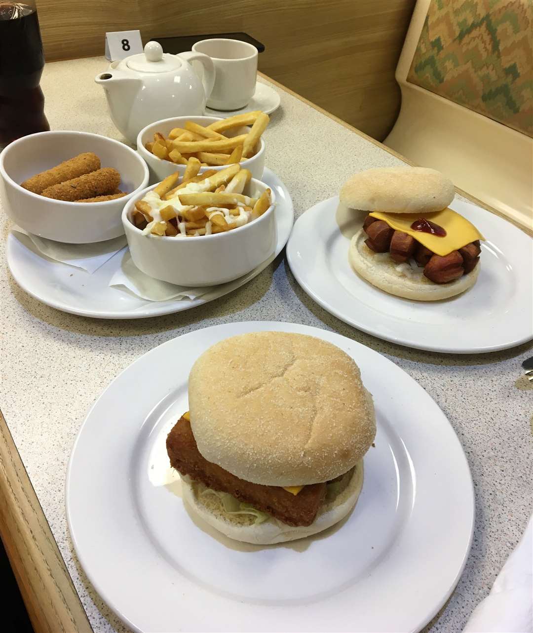 We visit Wimpy in Gabriel's Hill, Maidstone to try Bender in a Bun for ...