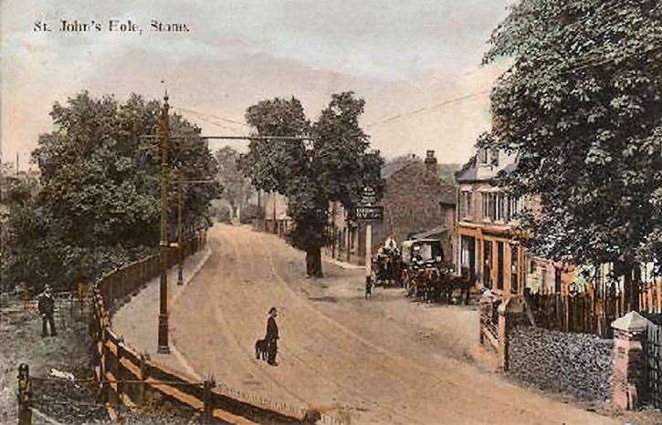 The Welsh Tavern in Stone in 1920. Photo: Shaun Gardiner/ Paul Skelton www.Dover-Kent.Com