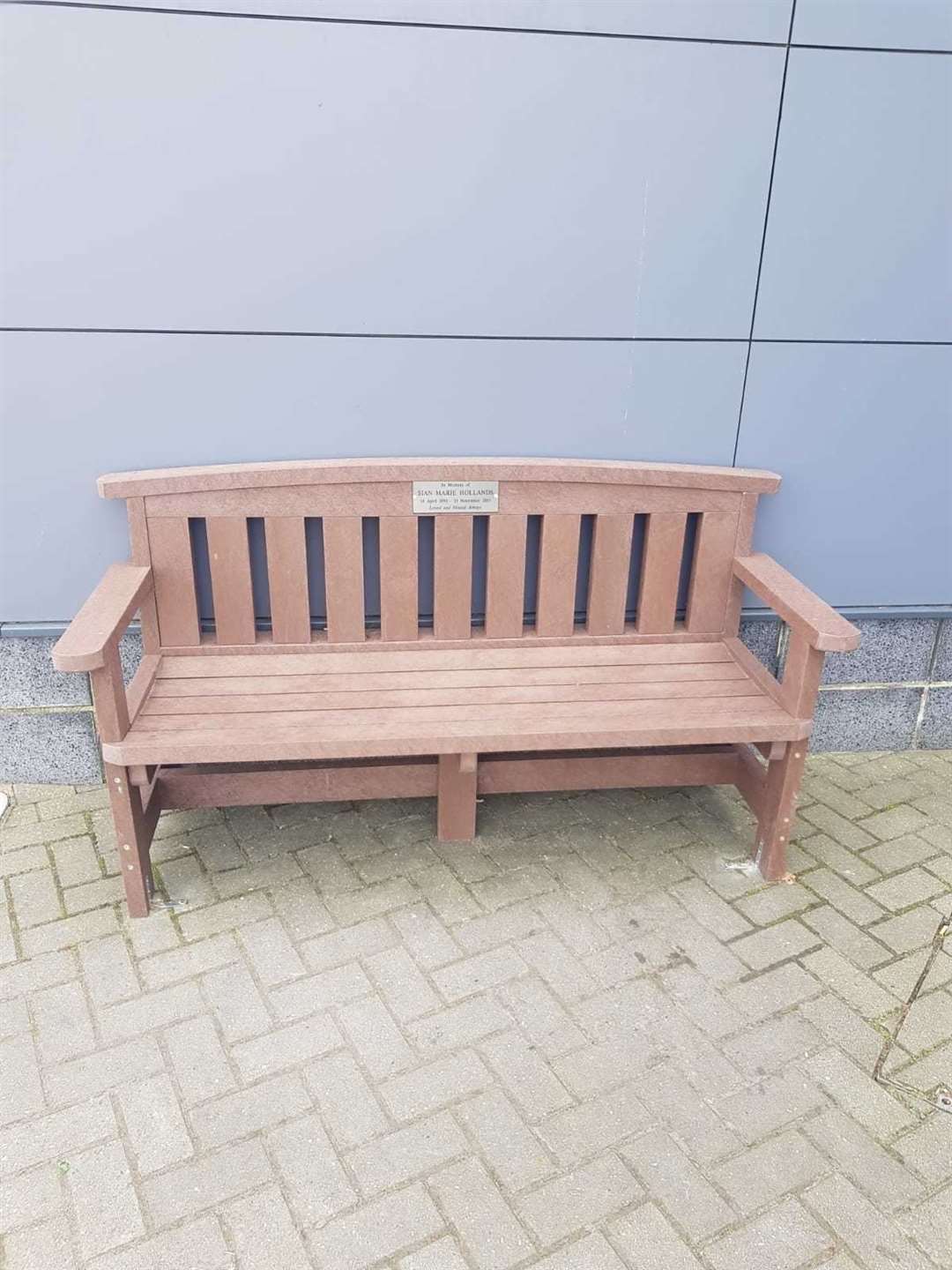 The bench installed outside of Darent Valley A&E in memory of Sian Hollands. Picture: Nicola Smith