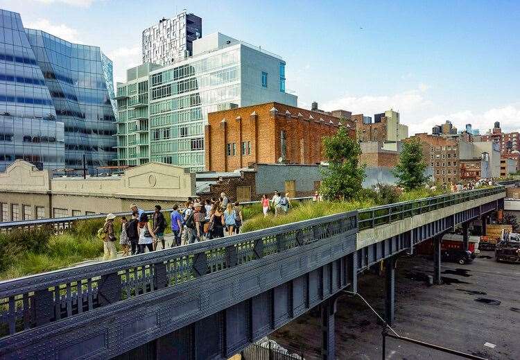 The plans for the city wall's 'pollinator park' take inspiration from the High Line in New York, a disused railway which has been converted into a green walkway. Picture: Dansnguyen/Creative Commons