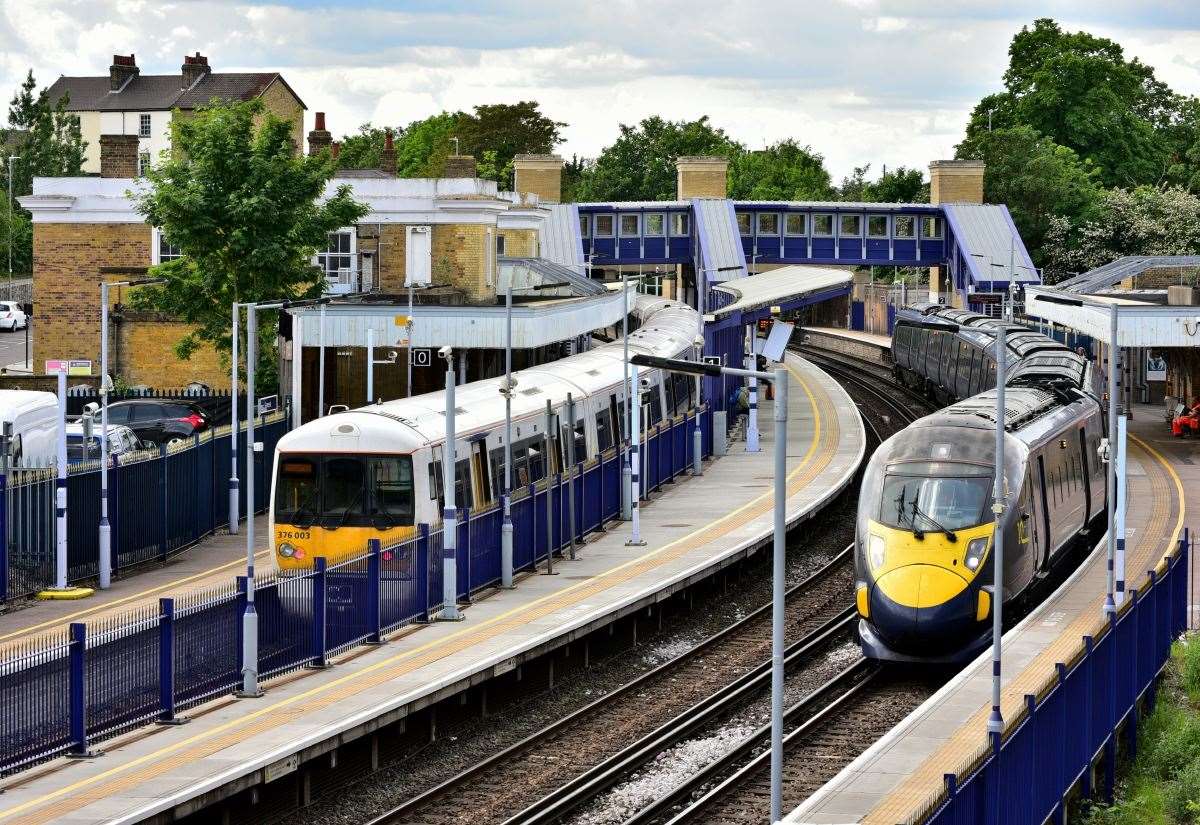 ‘Savings for Kent passengers’ as high-speed line charges for operators to drop