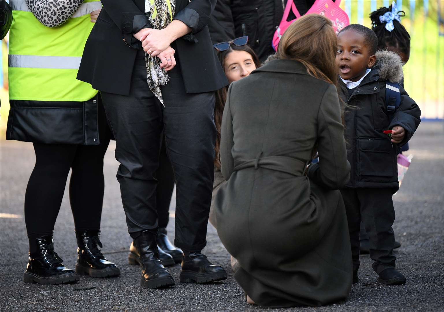 Kate speaks with a young child at Colham Manor Children’s Centre (Daniel Leal/PA)