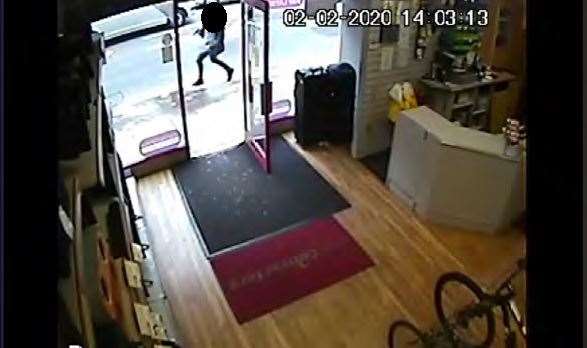 Sudesh Amman running along Streatham High Road as he stabbed passers by (Metropolitan Police/PA)