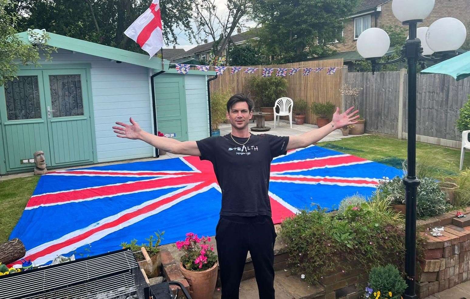 Samuel Carthew will be visiting the Medway towns this weekend with a giant Union Jack amid the Platinum Jubilee celebrations. Picture: Samuel Carthew