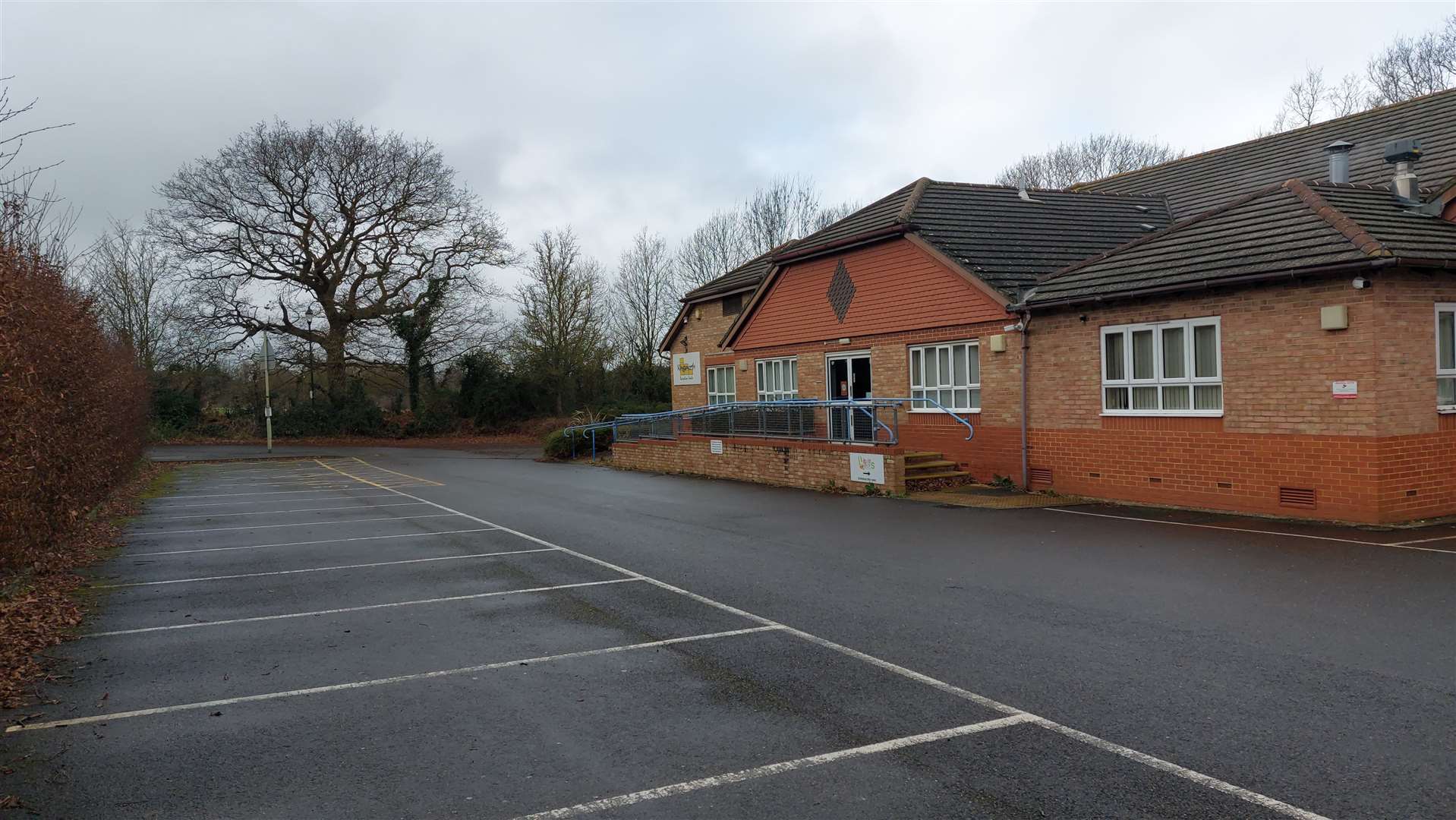 Kingsnorth Recreation Centre in Field View, Park Farm