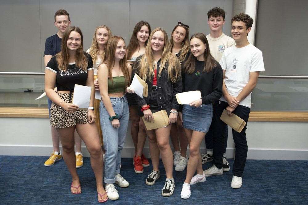 Dane Court Grammar School pupils with their all-important envelopes (15618047)